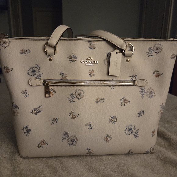Coach Floral Cream Tote Bag - Picture 1 of 8